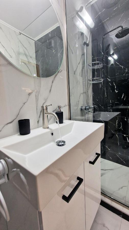 Pg Luxury Apartment Kavala Exterior photo